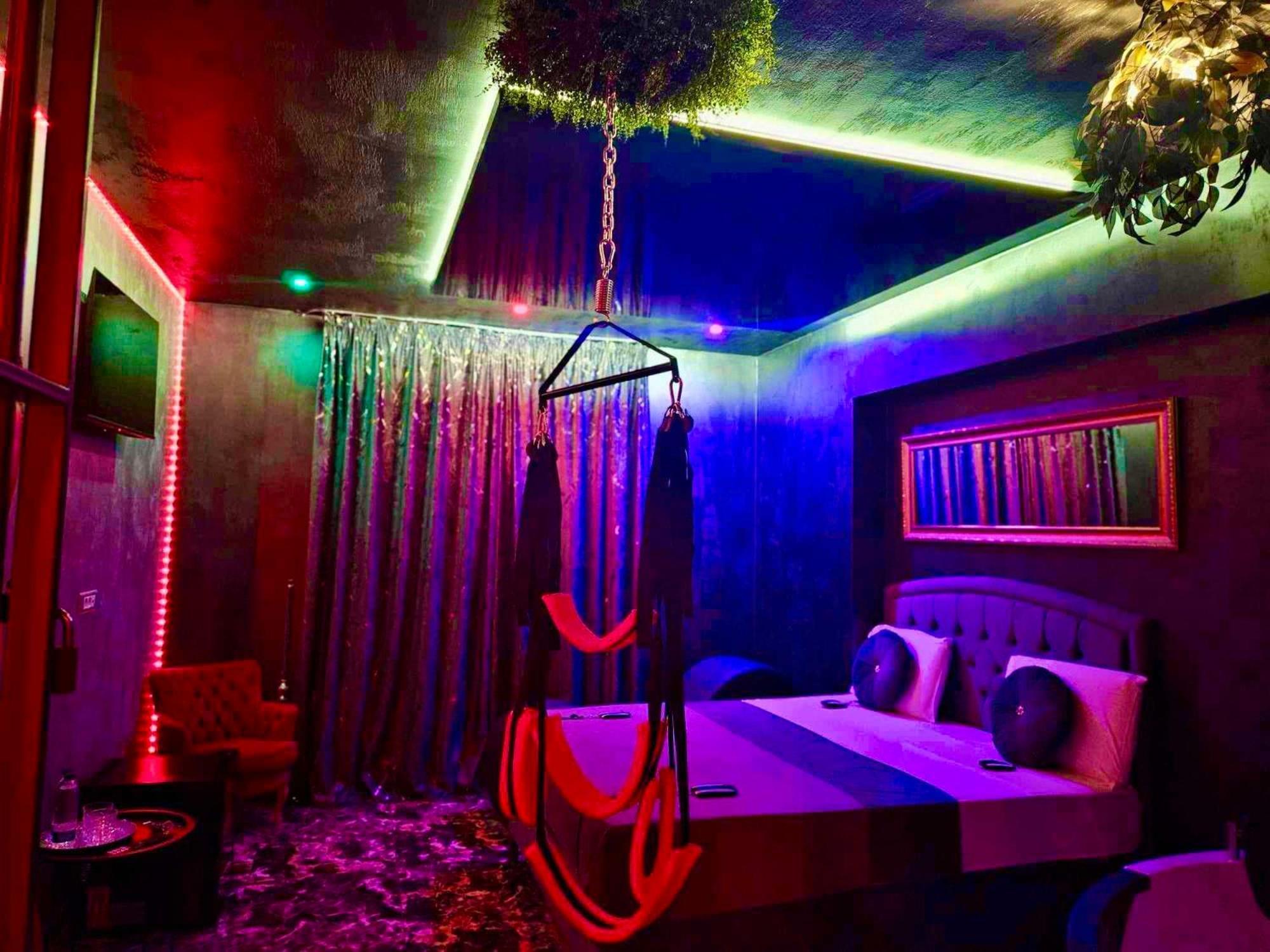 Love Room Bucureşti Ngoại thất bức ảnh