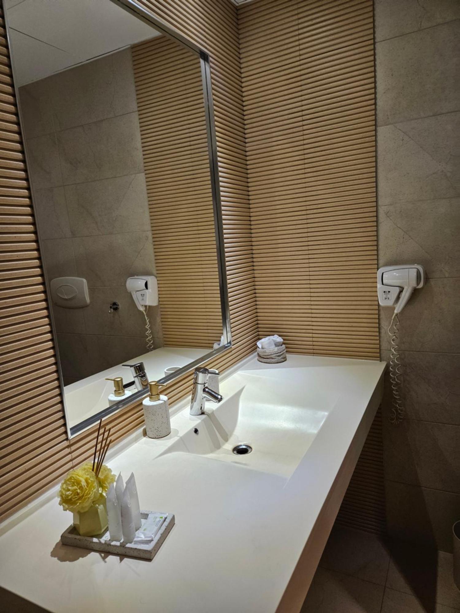 Love Room Bucureşti Ngoại thất bức ảnh
