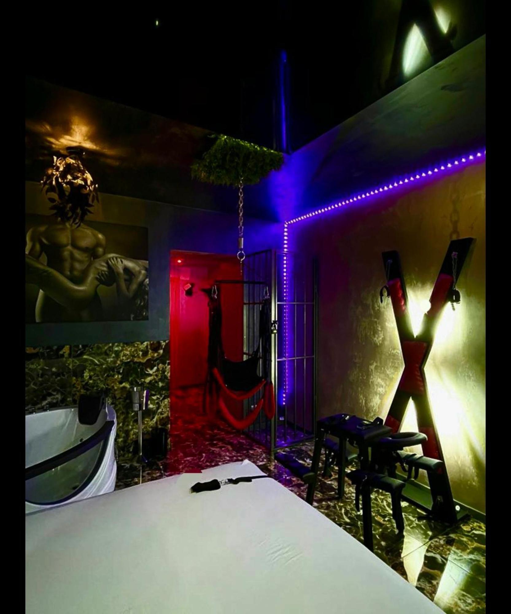 Love Room Bucureşti Ngoại thất bức ảnh